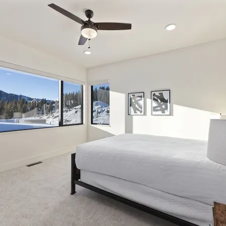 Big Sky Basin - Ski-in/Out, Hot Tub & Game Room