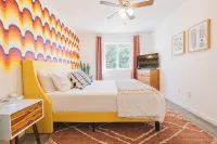 Casa De Colores w/ Arcade, hot tub + more - J Tree - Pools