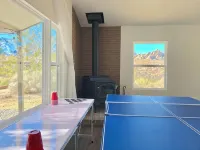 >>MAGICAL property on 5 acres in the Alabama Hills - 4-Star