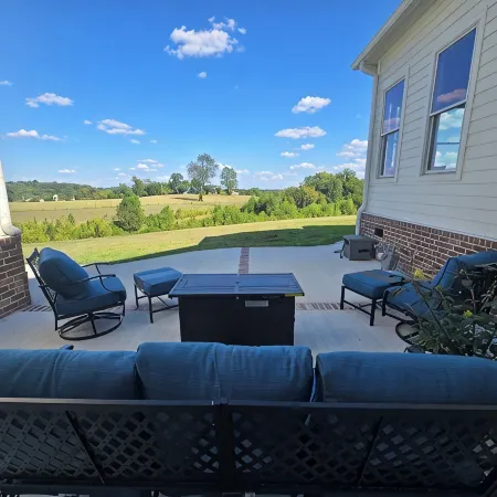 Quiet Retreat at Maplewood Hollow!