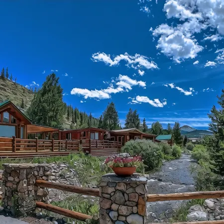 Homey Hideaway Chalet in family friendly Tiger Run, mins from Breckenridge