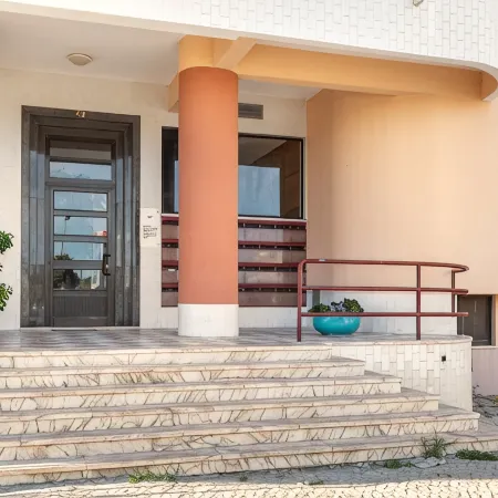 GuestReady - Deluxe home with terrace in Caparica