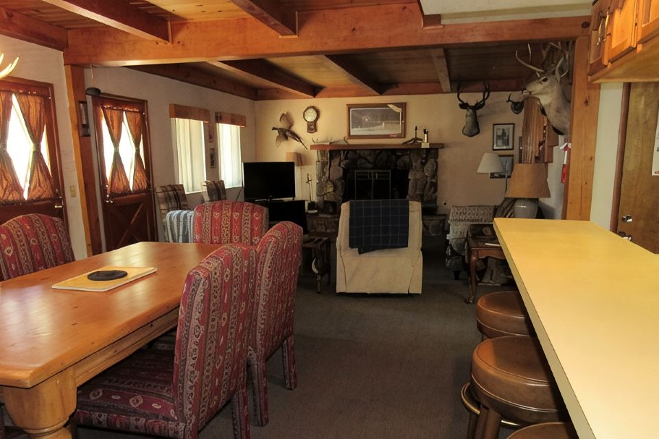 Photo 5 of 6