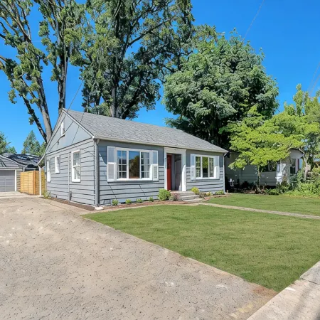 Minutes from oregon wine country and walking distance from George Fox University