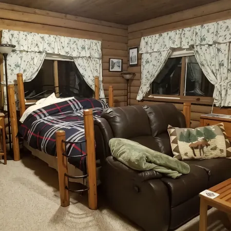 SUMMERHILL ISLAND CROFT Perfect for Boaters and Fisherman! Easy turn around!