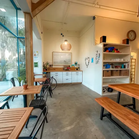 ITH Santa Barbara Beach Hostel