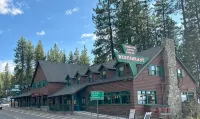 Zephyr Cabin 3 Bedroom Home by RedAwning - 2 estrellas