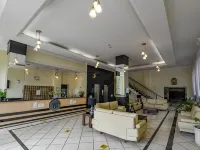 Imperador Hotel Hotels near Train Station