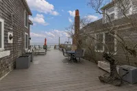 Waterfront 3BR with 3 Exclusive Use Decks and Parking in West End - 4-Star
