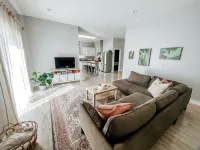 Sooke Bnb. the Otter Point Getaway. Relax & Rejuvenate in Nature. 5Min to Sooke. - Bungalows