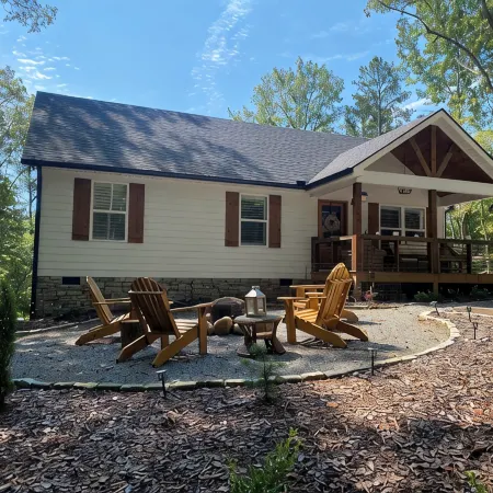 NEW Dog- Friendly Soothing Modern Cabin In Ellijay-Fire Pit & Resort Amenities!