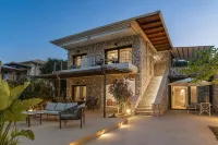Christie's Luxury Suites by Dandy Hospitality - Ocean View