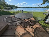 Bright and modern tiny home on the lake! - Hytter