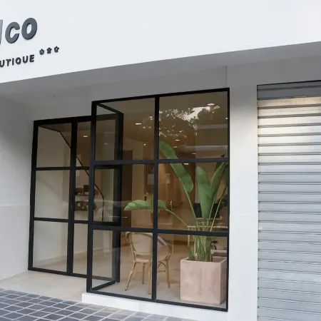 You & CO. Saler Beach Boutique