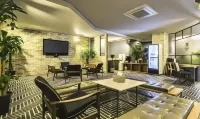 Hotel Wanted - 4 Yıldız