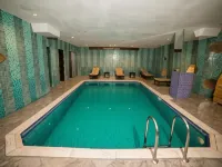 Parkway Inn Hotel & Spa Hotels near Yasamal