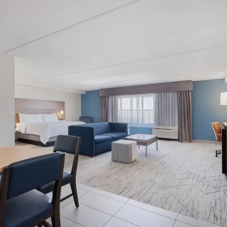 Holiday Inn Express & Suites Augusta West - Fort Gordon by IHG