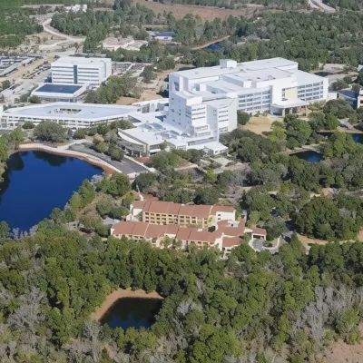 Courtyard Jacksonville at the Mayo Clinic Campus/Beaches Hotels near Windsor Commons Shopping Center