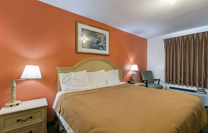 Rodeway Inn & Suites