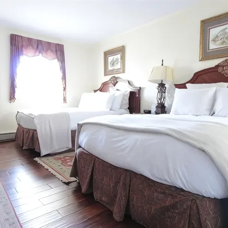 Hillwinds Inn - Blowing Rock