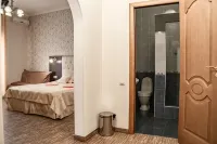 Strass Hotel - parking