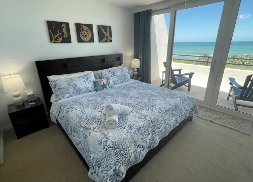 Flagler Beach, Florida<br>Ocean-View Townhome<br>Sunrise Surprise! 🚀🌊🏖️☀️ - 3-Star