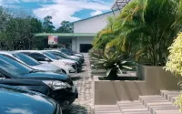 BOS Hotel Sungailiat - parking