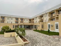 Golden Alpine Hotel & Resort Hotel di 