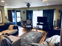 Cozy Beautiful Ptown 3 bedroom home/house. - 4 ดาว