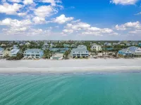 Gulf Front on an island,kayaks,tennis/pickleball SUP, 1 pet POOL IS CLOSED - Beach