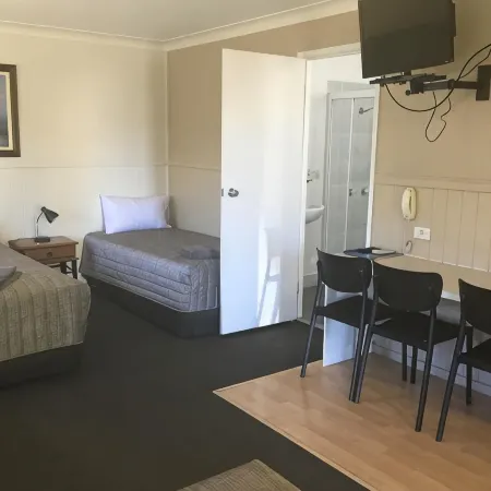 Charleville Waltzing Matilda Motor Inn
