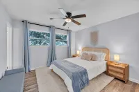 Charming 3bd - Near beaches - Foosball & Backyard - 3-نجوم