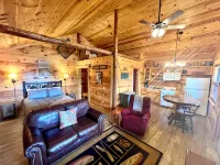 Best Catch #49 Cabin in Town, Walking Distance to the Courthouse Square. - 3つ星
