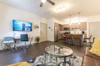 2 Bedrooms ✦ Ground Floor Unit ✦ Pool ✦ Wi-Fi ✦ Gym ✦ Pack 'n Play - 3성급