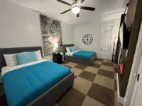 Bungalow on Main!!