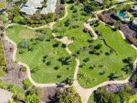 Luxury Hawaiian Retreat with Beach Club, Pool, Spa, Gazebo, Golf Cart & E-Bikes - badewanne