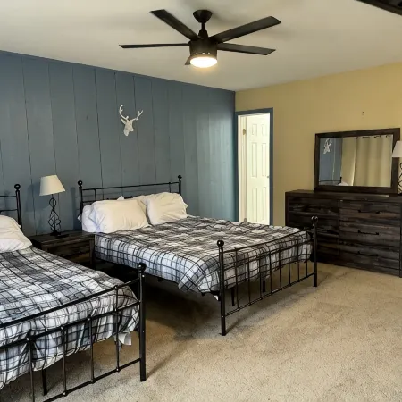 Family friendly townhouse minutes from Hunter Mountain!