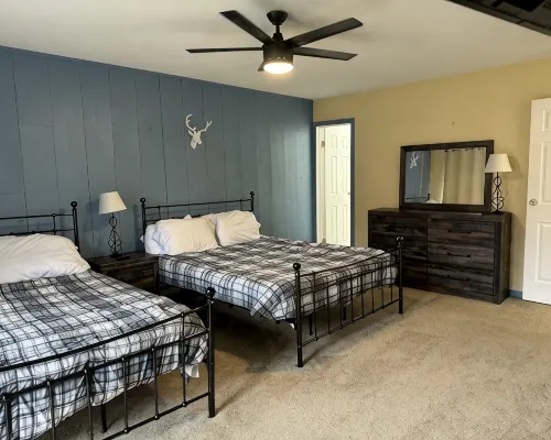 Family friendly townhouse minutes from Hunter Mountain! Hotels in Hunter