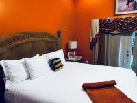 Cayman Imperial Suite-Close to Beaches, Restaurants, Bus-stops & Stores