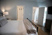 Beautiful Beau Coast Home w/ Pool, Bikes, EV Charger & Dock Access - Homestays