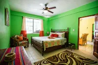 Caribbean Seafront, 2-Level Island Home, Pool, Kayak, Paddle boards and Privacy - Boutique