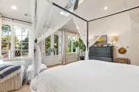 SERENITY SHORES Private Luxury 5-Level Tropical Oasis, Pool, Steps to Beach