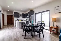Exclusive San Marino Villa: Modern, Accessible, A/C & Hot Tub - Bungalows