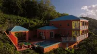 Stunning Villa in a Most Desirable Location on Tortola -  Ferienhäuser