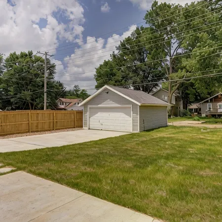 Brand NEW Spacious 5-bedroom house in awesome Springfield near MSU and Mercy
