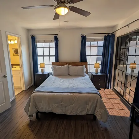 Charming and Quiet Townhome Conveniently located