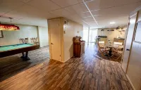 "18 Seasons" Seconds to Blue Ridge Parkway, & Mabry Mill. Game room w/Bar - Homestays