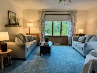 Honey Run King Suite ~Between Millersburg & Berlin - 3-Star