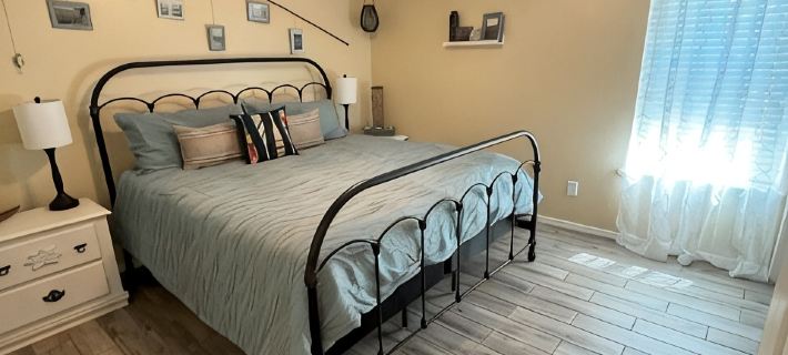 Charming 3-bedroom house in beautiful Kaw City just minutes from Kaw Lake. Hotels in Kay County