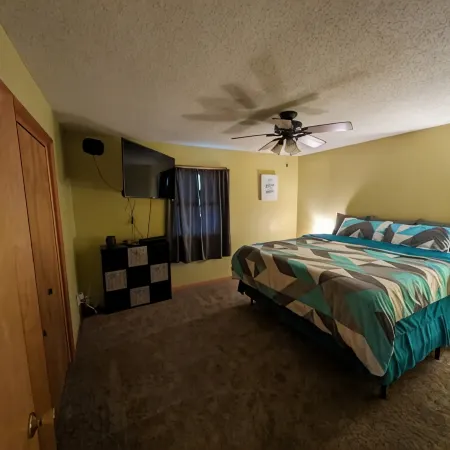 Newly updated and cozy home!  Located near downtown!